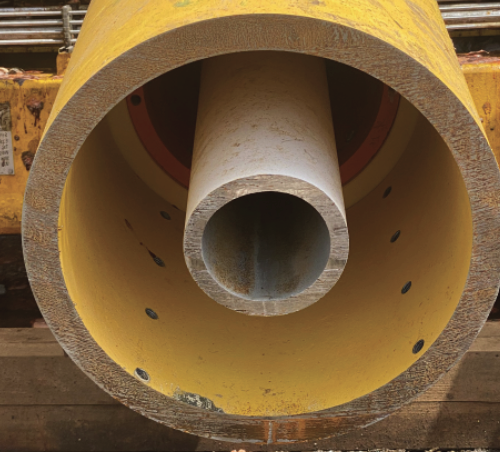 Pipe with insulation for oceans